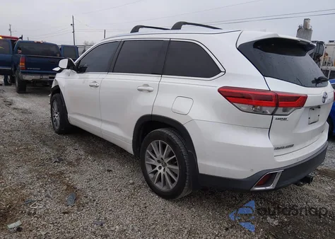 2017 Toyota Highlander Limited Platinum from USA, damaged, VIN 5TDDZRFH0HS387781
